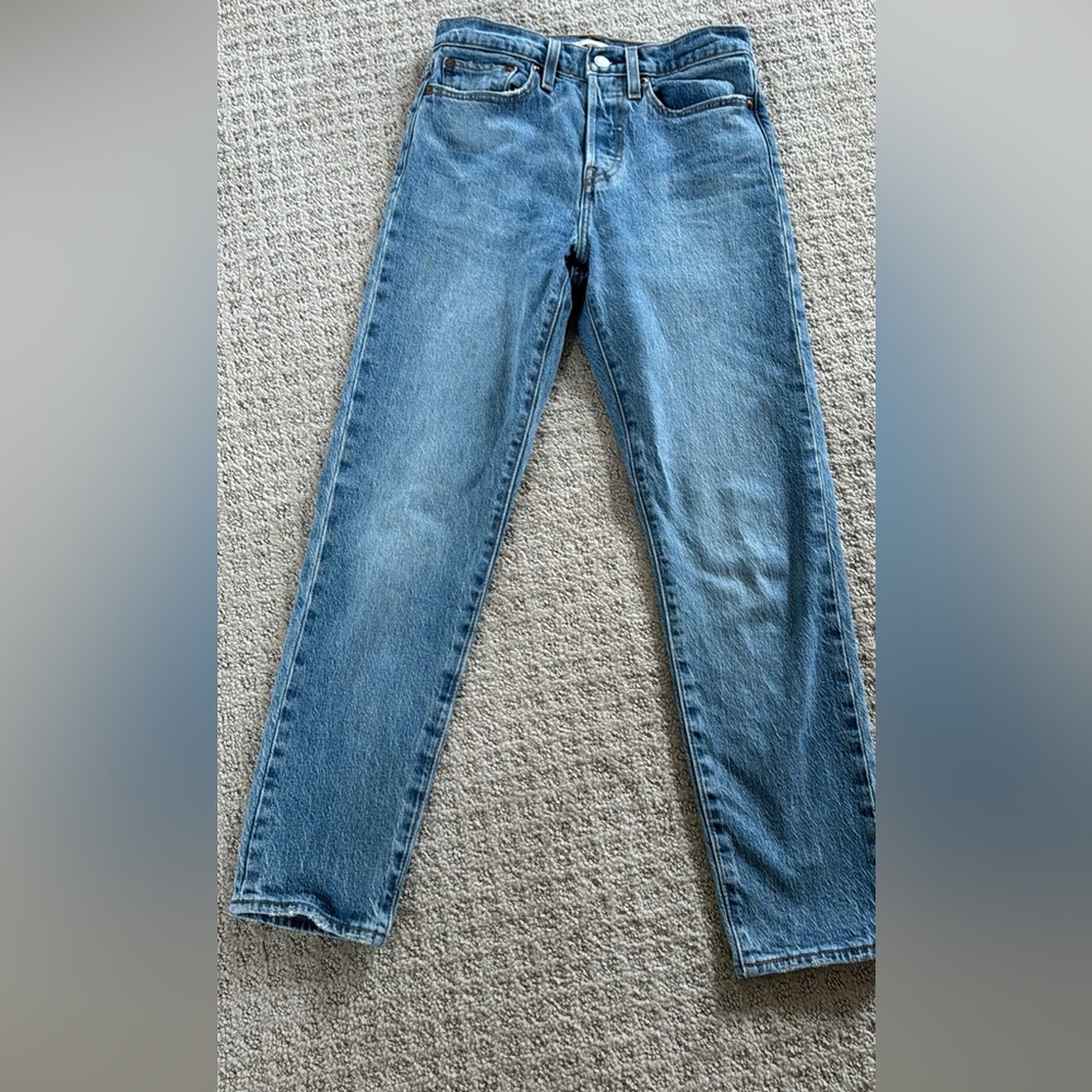 Levi wedgie 27